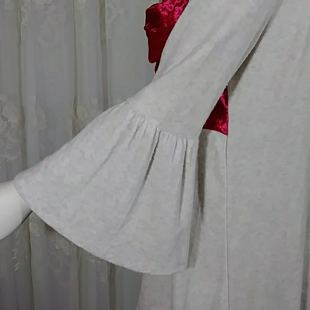Fun, Cozy Holiday Dress - Picture 4 of 7